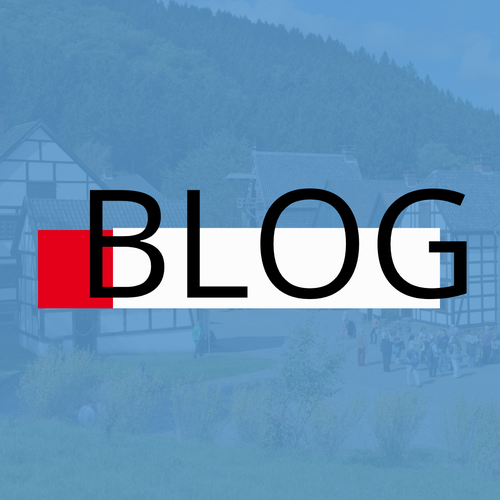 Schriftzug Blog auf blauem Hintergrund