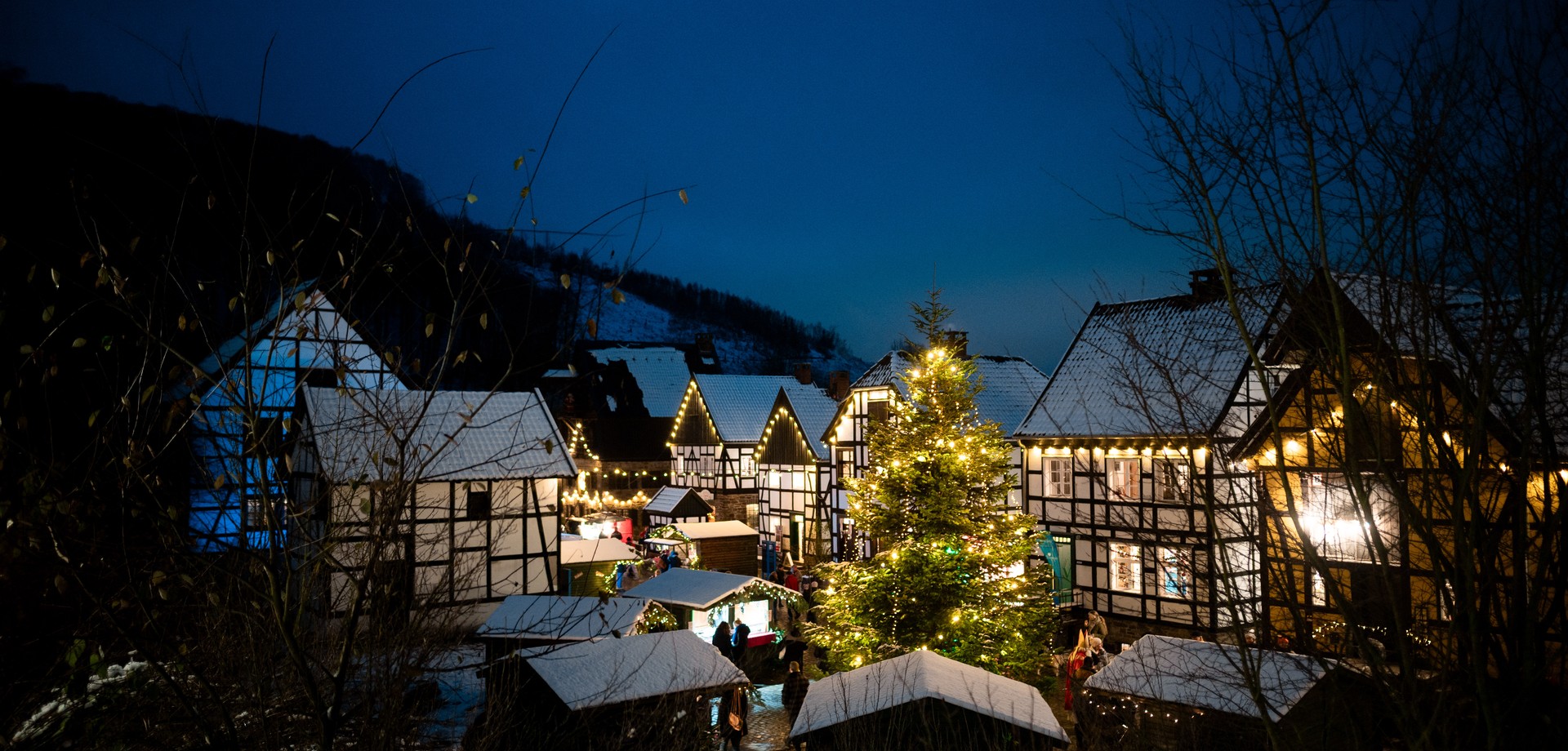 Blick auf den Weihnachtsmarkt